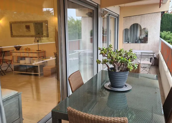 T2 De Vacances, Apartmán Antibes